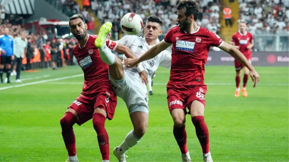 Son Dakika: Süper Lig\'in 4. haftasında Beşiktaş, sahasında Sivasspor\'u 2-0 mağlup etti
