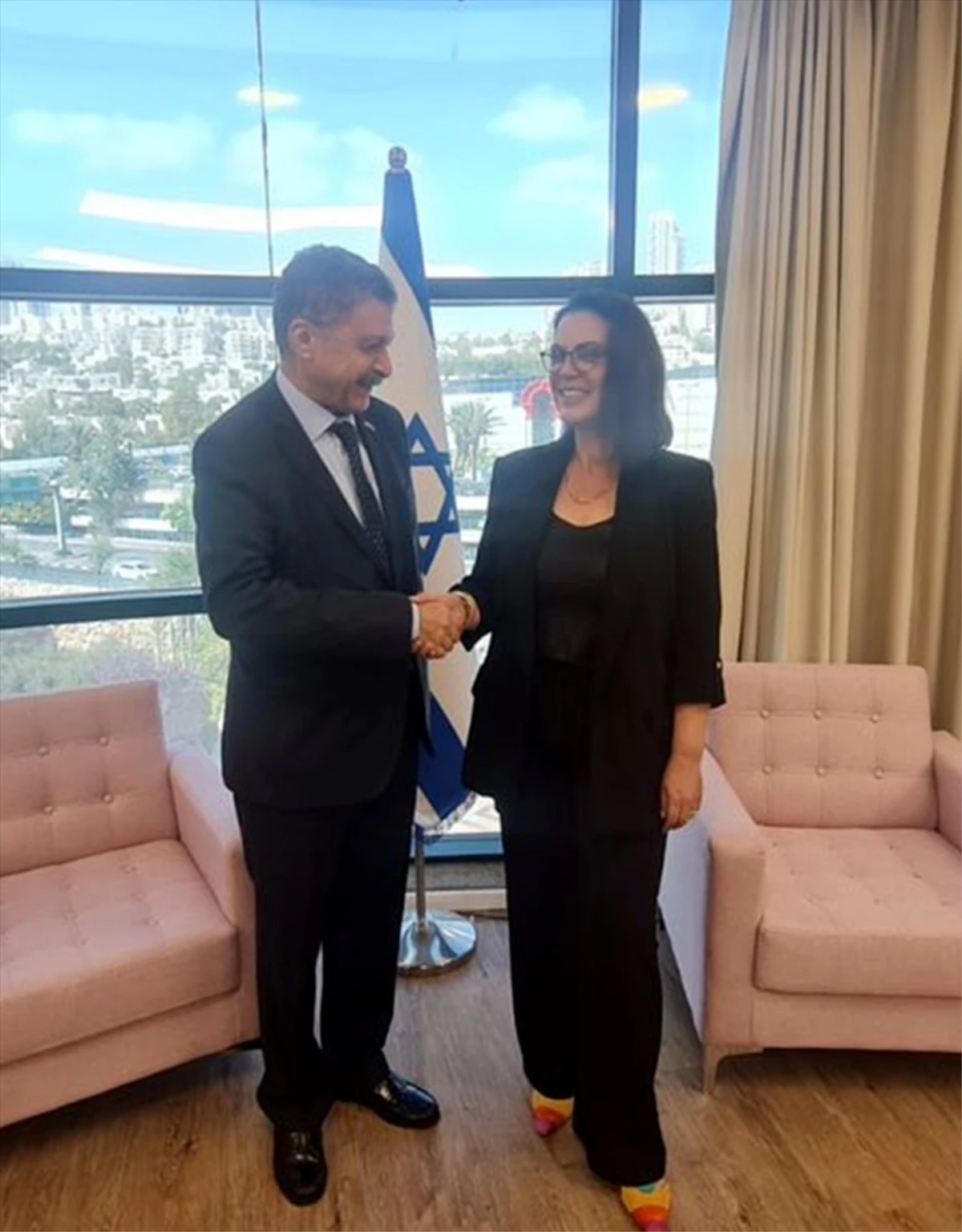 Türkiye\'nin Tel Aviv Büyükelçisi Şakir Özkan Torunlar, İsrail Kamu Diplomasisi Bakanı Galit Distel-Atbaryan ile görüştü