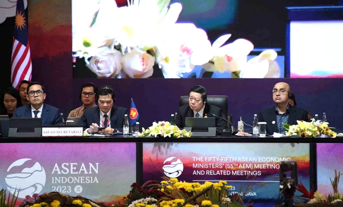 ASEAN Zirvesi Jakarta\'da Başlıyor