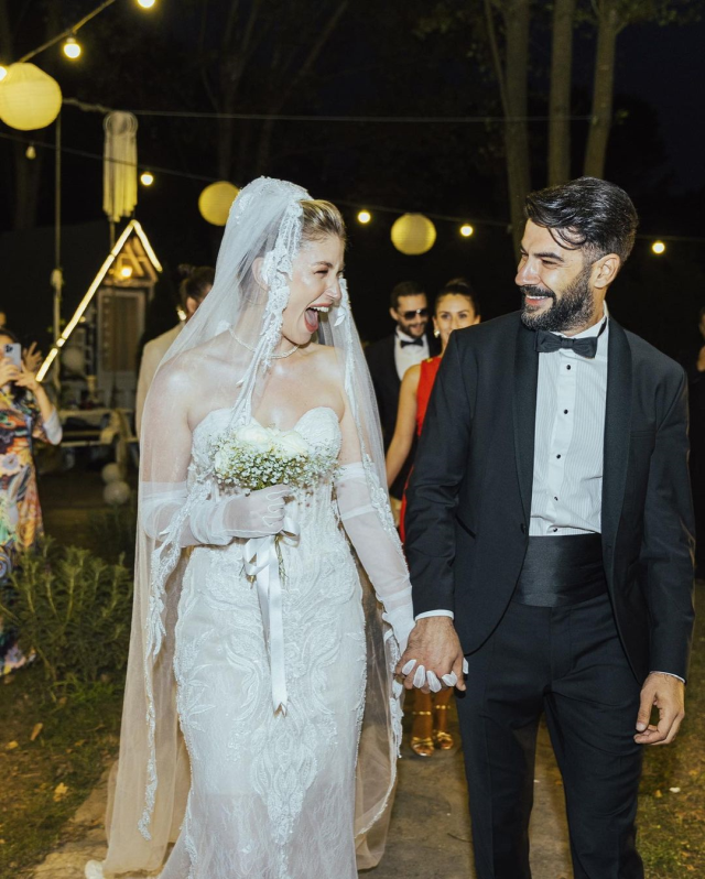 Oyuncu Rüzgar Aksoy evlendi 