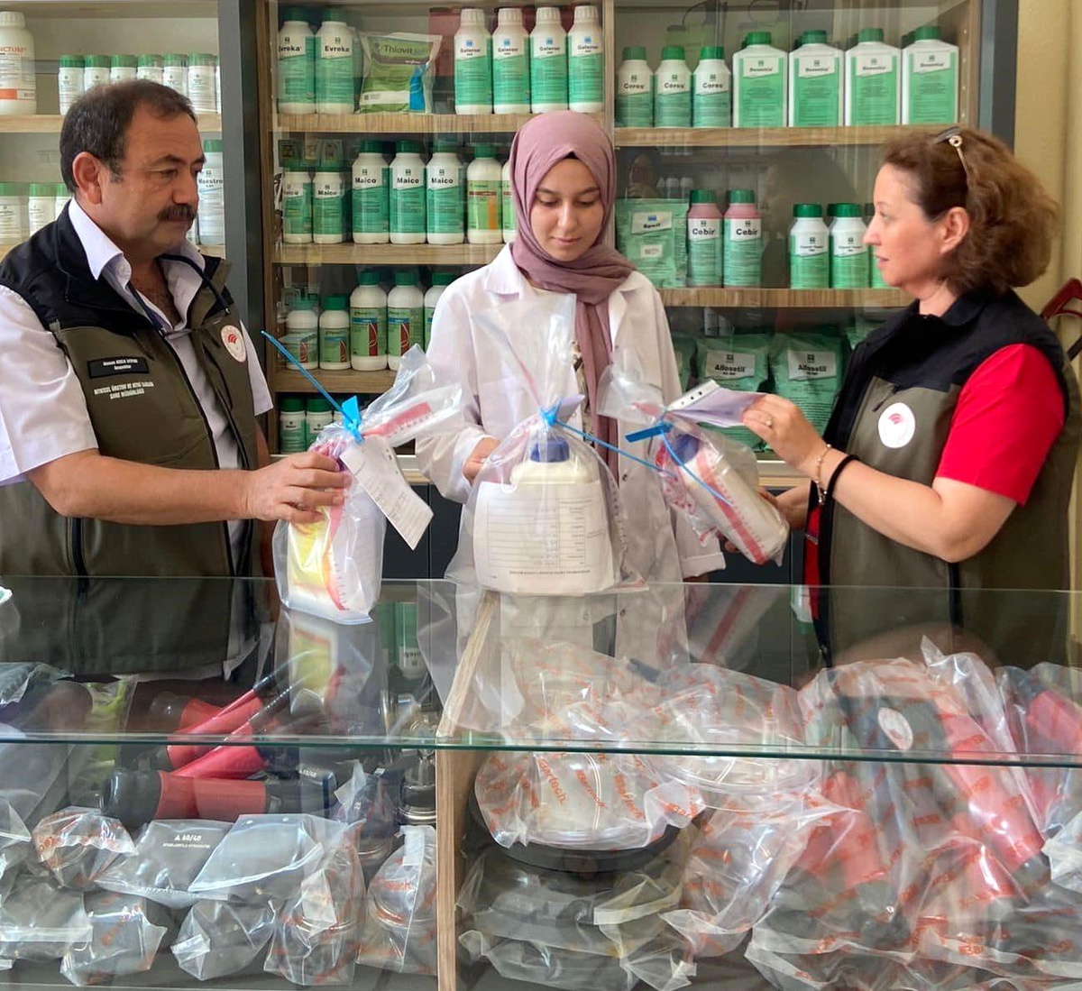 Afyonkarahisar\'da bitki koruma ürünü satışı yapan iş yerlerine denetim yapıldı