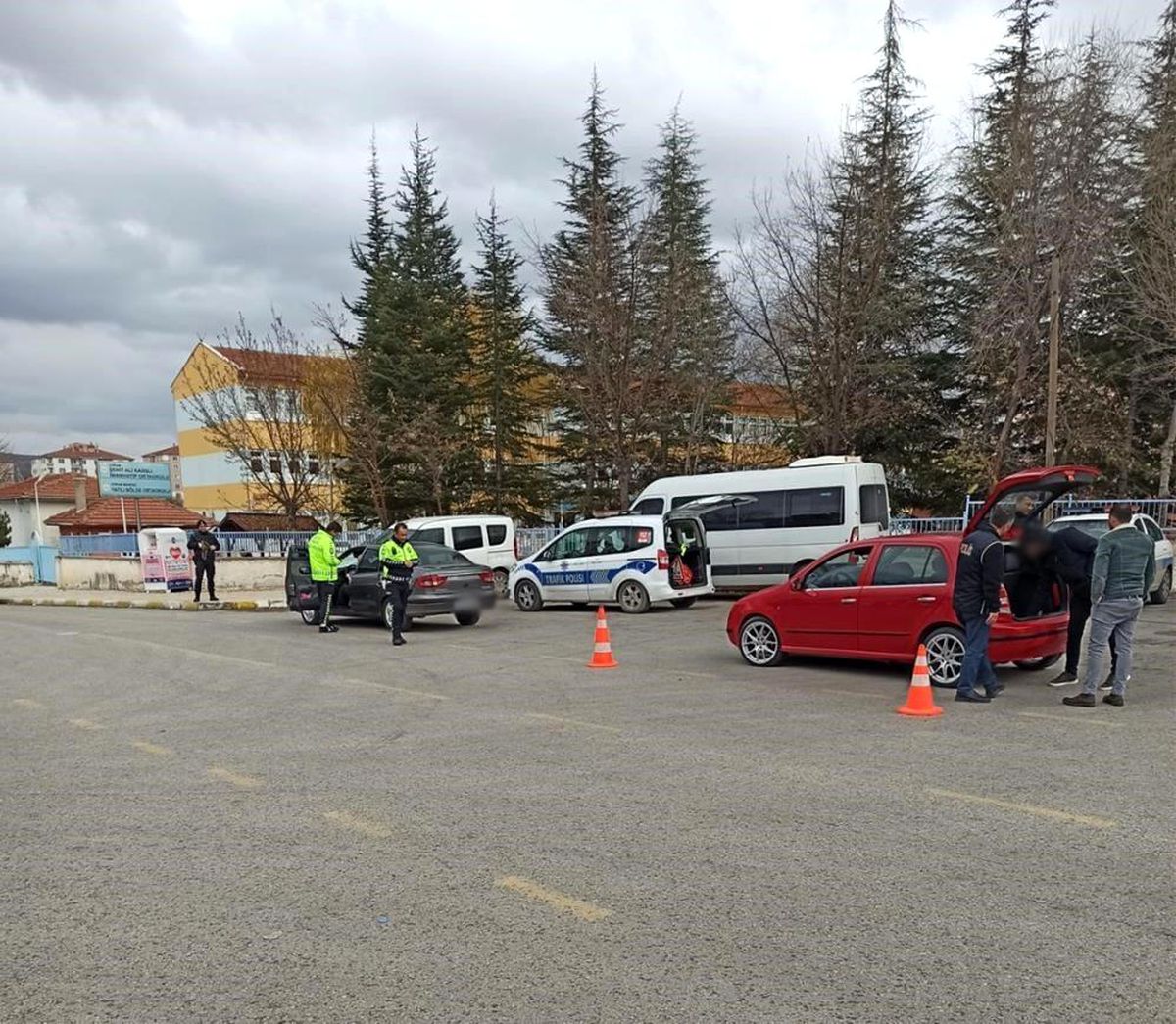 Çorum\'da Son 21 Günde Yapılan Denetimlerde 142 Araç Trafikten Men Edildi