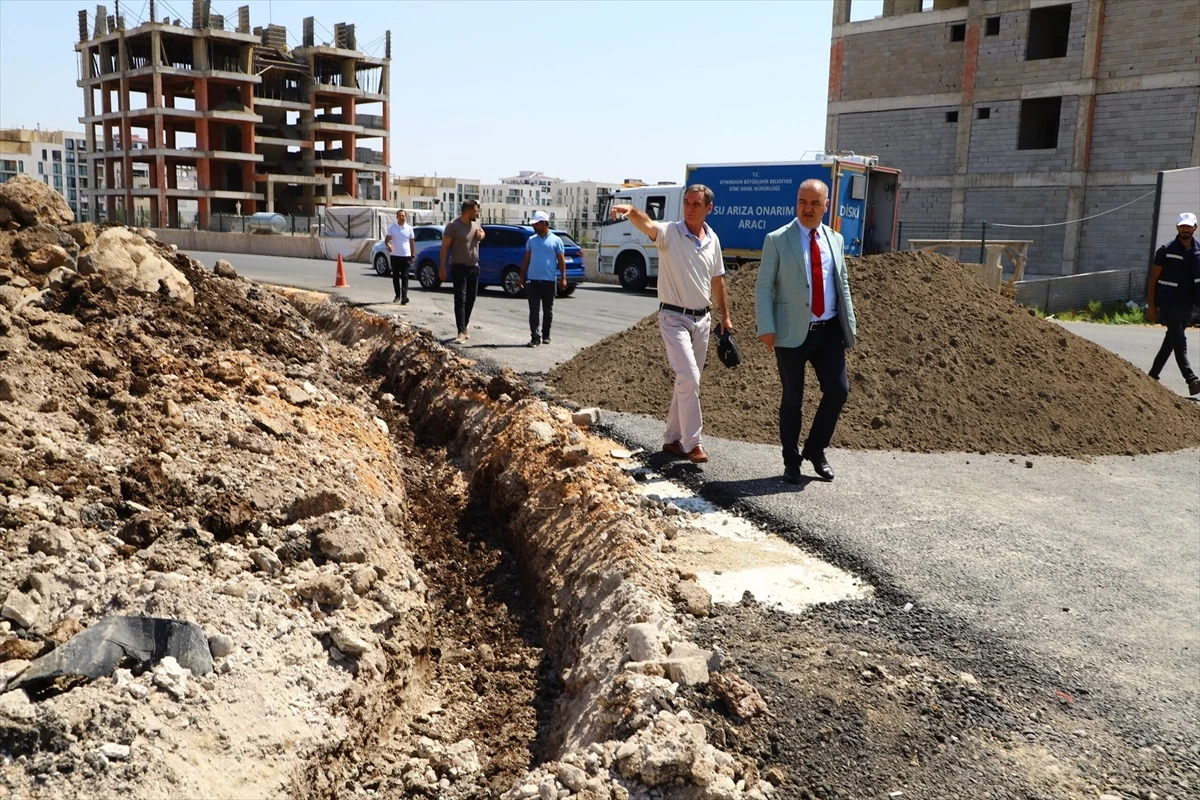 Diyarbakır Büyükşehir Belediyesi Yeni İmar Alanlarında İçme Suyu Şebeke Hattı Çalışmaları Yürütüyor