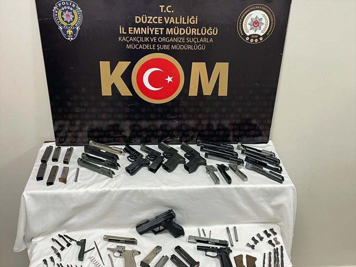 Düzce\'de Silah İmalatı ve Ticareti Yapan 2 Şüpheli Yakalandı
