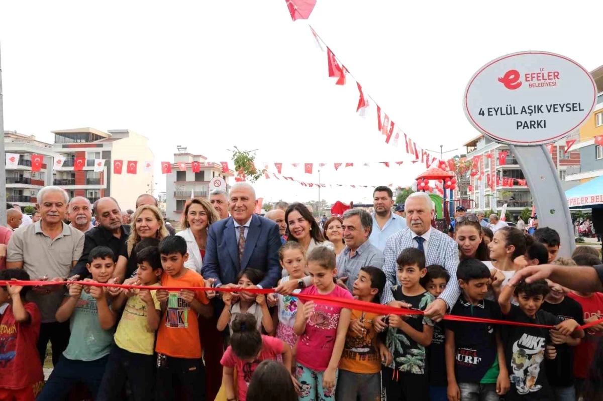 Efeler\'de 4 Eylül Aşık Veysel Parkı açıldı