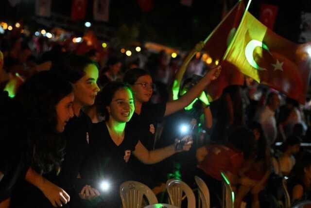 Filenin Sultanları'nın tarihi zaferi tüm Türkiye'yi sokağa döktü