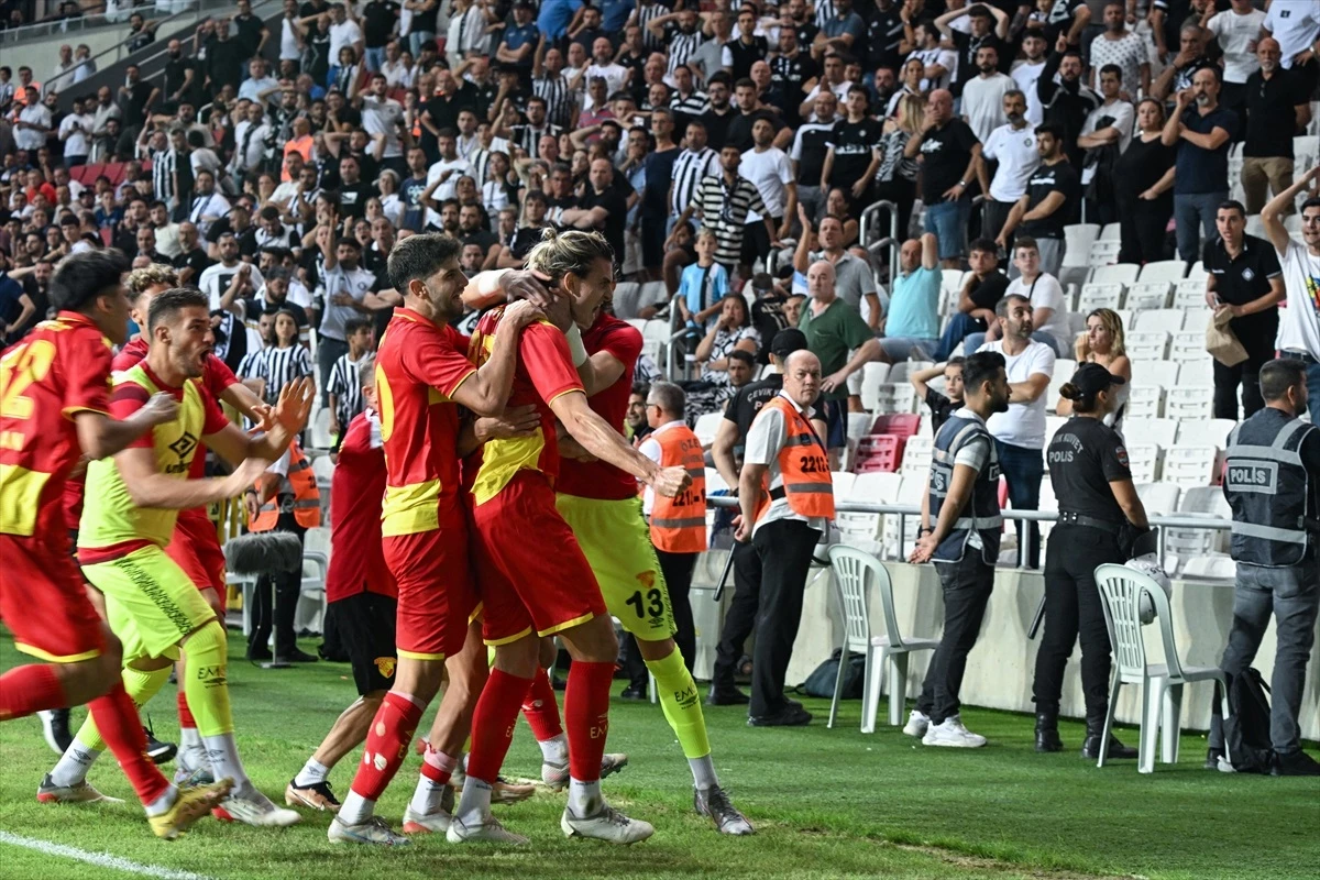 Göztepe, İzmir derbisinde Altay\'ı 1-0 mağlup etti