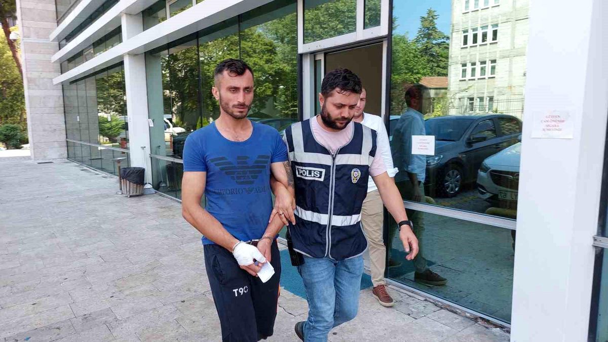 Samsun\'da içkili restoran çıkışı bıçaklı kavgada 1 kişi öldü, şüpheli tutuklandı
