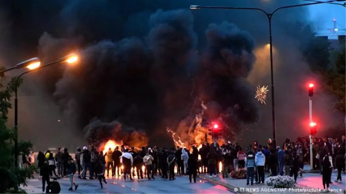 İsveç\'te Kur\'an Yakma Eylemi Protestoları