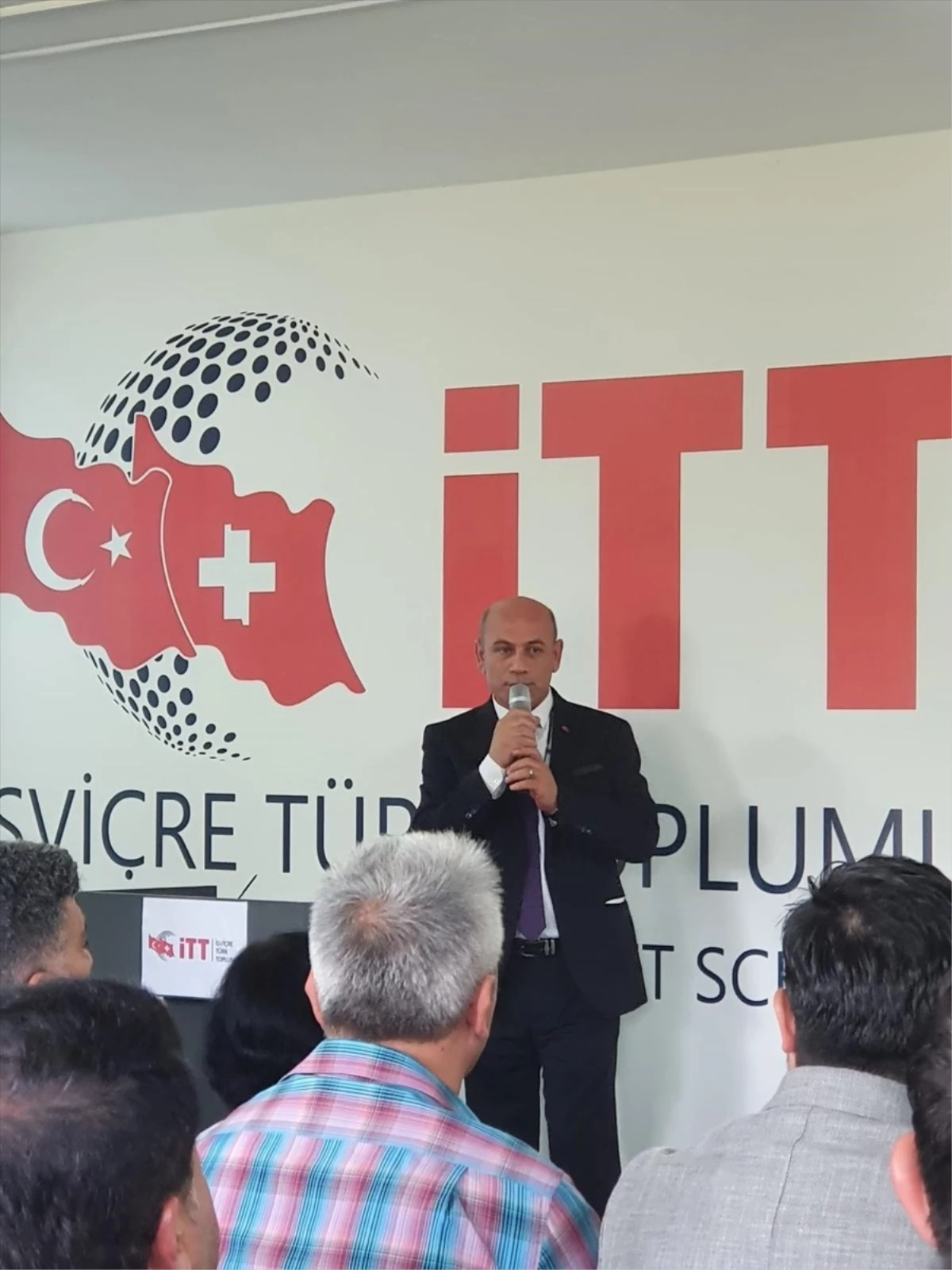 İsviçre Türk Toplumu Genel Başkanlığına Suat Şahin yeniden seçildi