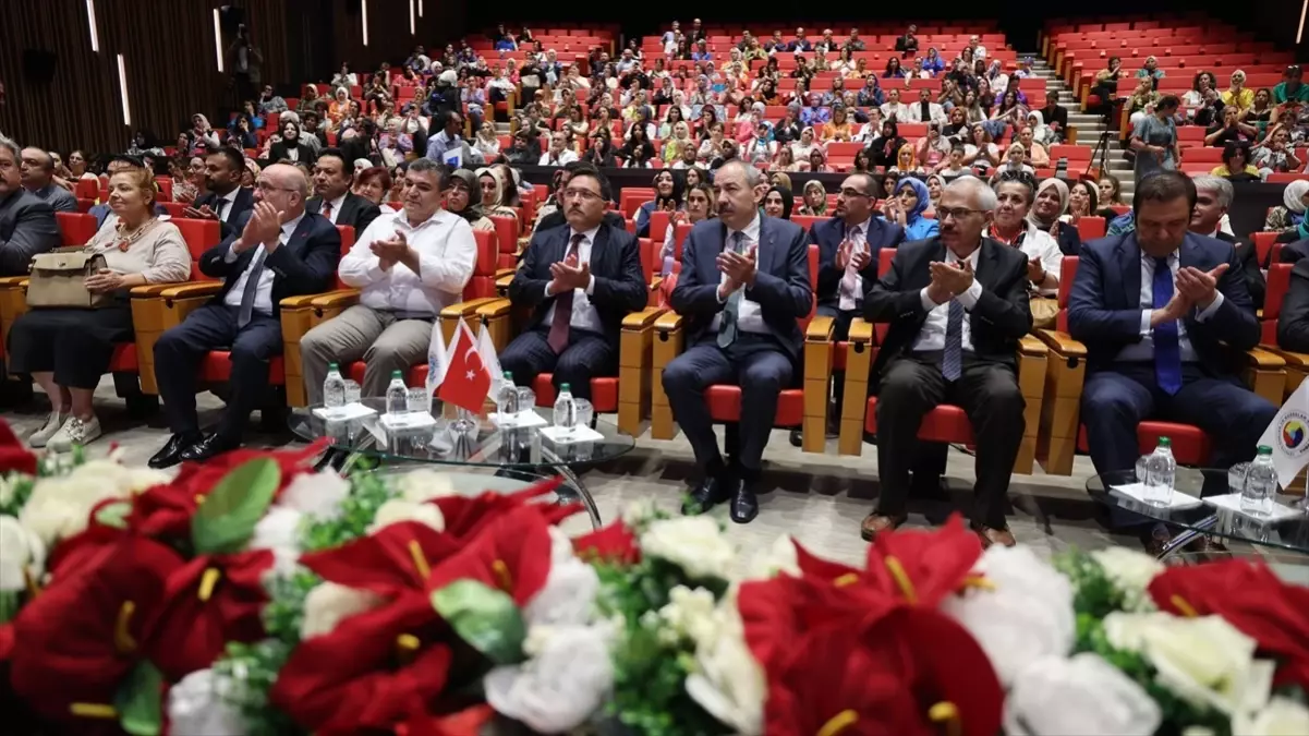 Kayseri\'de Kadın Kooperatiflerine ve E-Ticaretle İlgilenen Kadınlara Eğitim Başladı