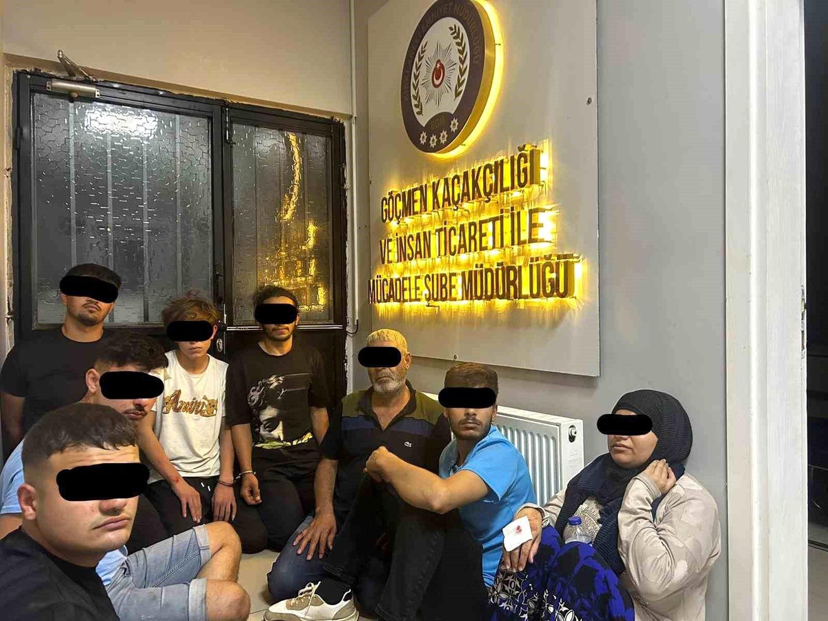 Kırklareli\'de 28 kaçak göçmen yakalandı, 5 şüpheli gözaltına alındı