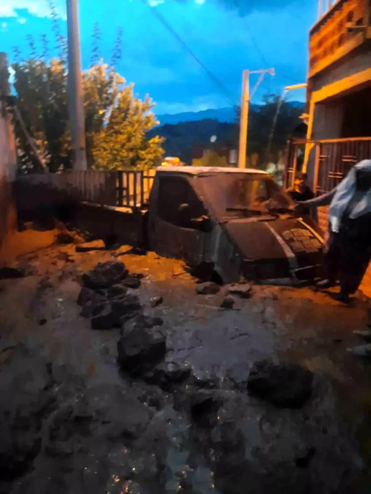 Aydın\'ın Köşk ilçesinde sağanak yağış sonucu su baskınları yaşandı