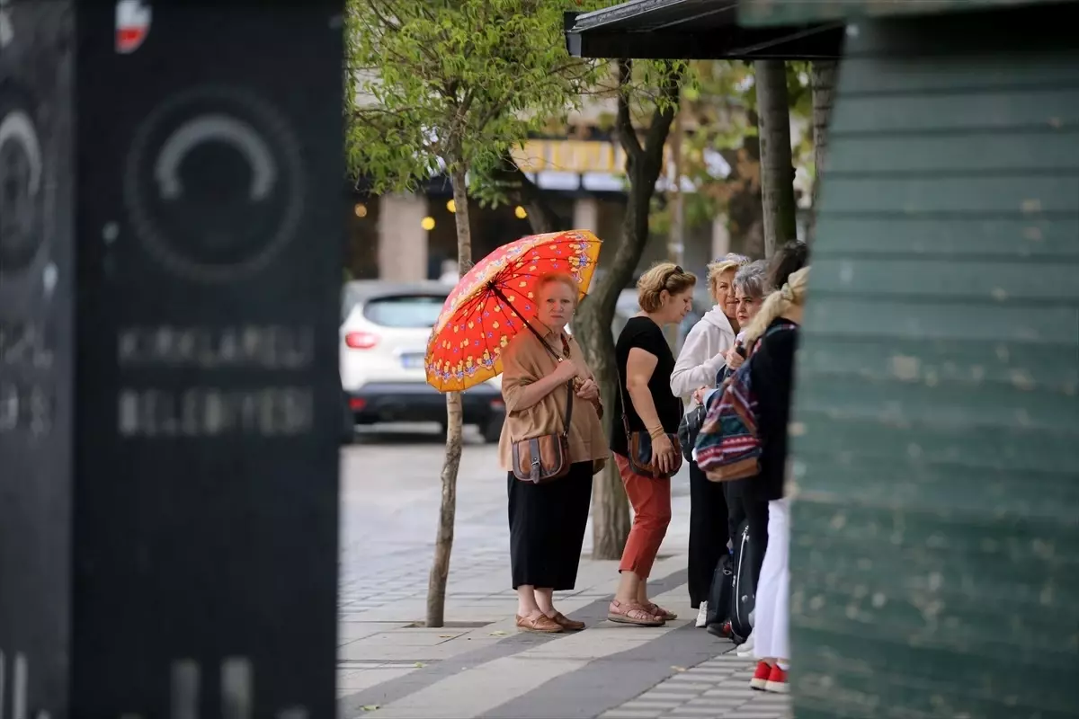 Kırklareli'nde Kuvvetli Sağanak Yağış Başladı