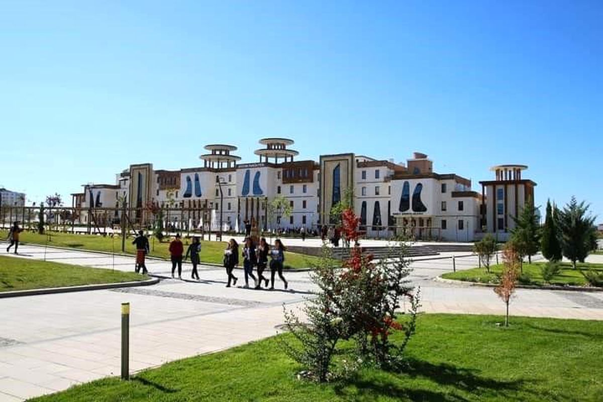 NEVÜ, öğrencilere destek olmak amacıyla \'Kariyer Merkezi Öğrenci Destek Ofisi\' kurdu