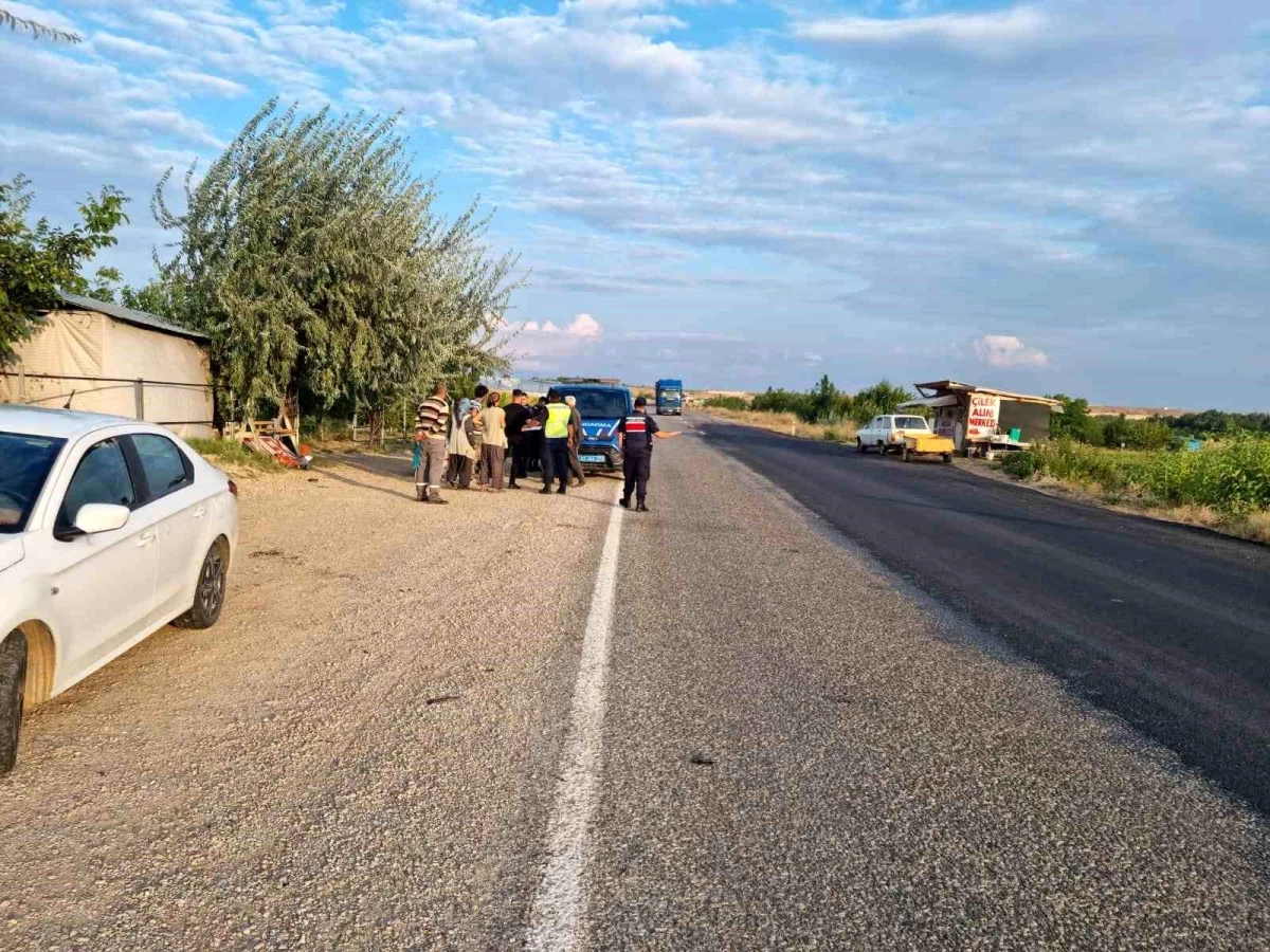 Konya\'da Otomobilin Çarptığı 8 Yaşındaki Kız Çocuğu Hayatını Kaybetti