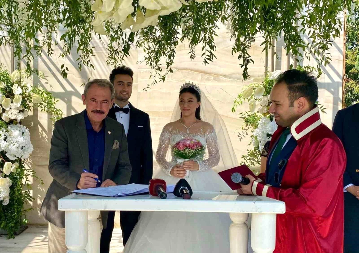 Denizli Gazeteciler Cemiyeti Önceki Başkanının Kızı Evlendi