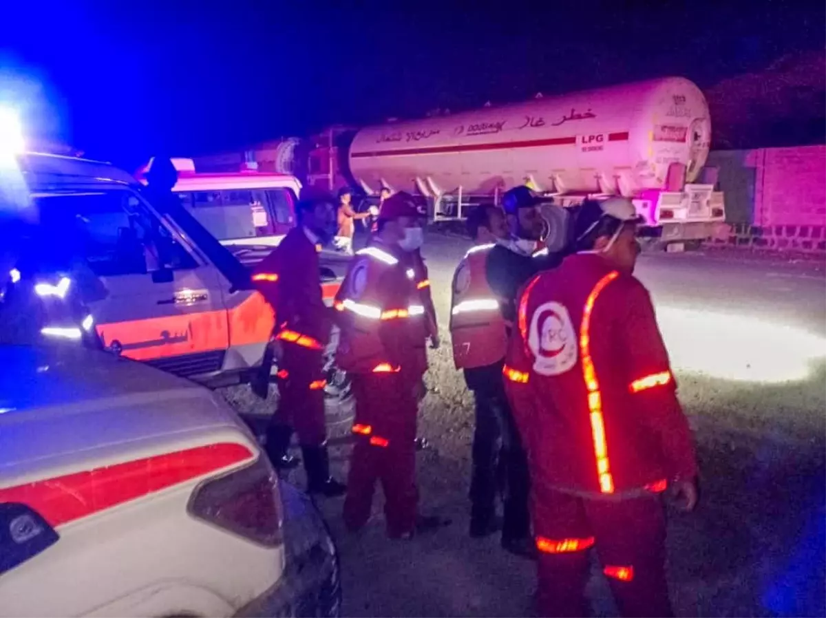 Yemen\'de bir akaryakıt istasyonunda patlama meydana geldi