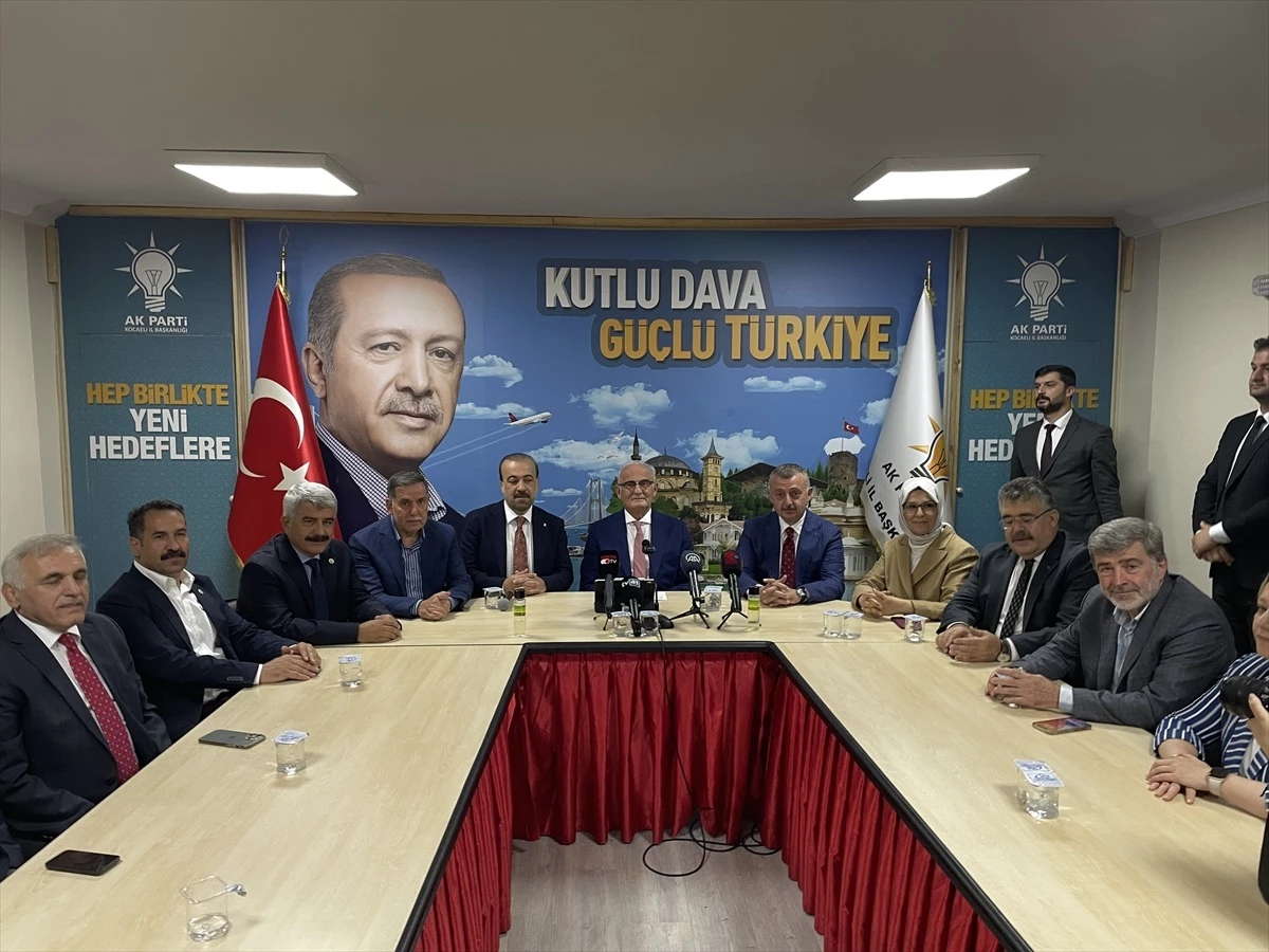 AK Parti Genel Başkan Yardımcısı Yılmaz, Kocaeli\'de partililerle buluştu Açıklaması