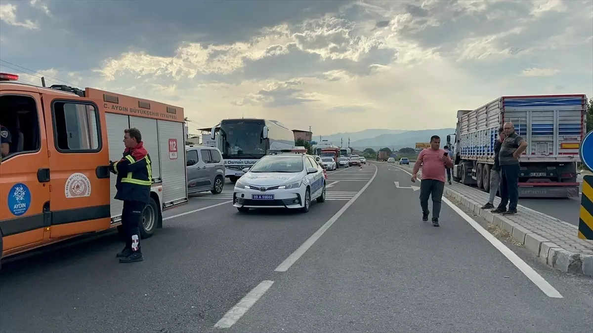 Aydın'ın Nazilli ilçesinde otomobilin hafif ticari araca çarpması sonucu bir kişi yaralandı