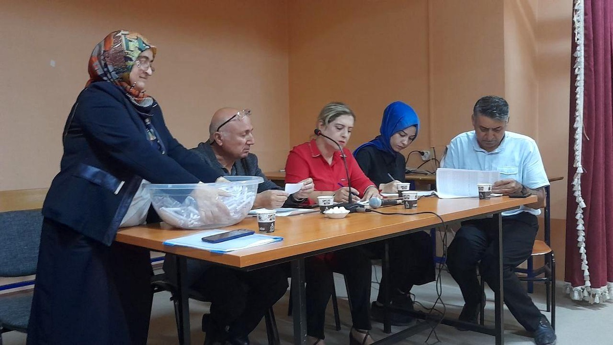 Beyşehir İlçe Milli Eğitim Müdürlüğü, Toplum Yararına Programlar kapsamında işçi alımı için kura çekimi düzenledi