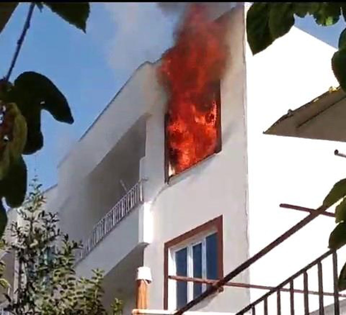 Adıyaman\'da bir binada çıkan yangın kontrol altına alındı