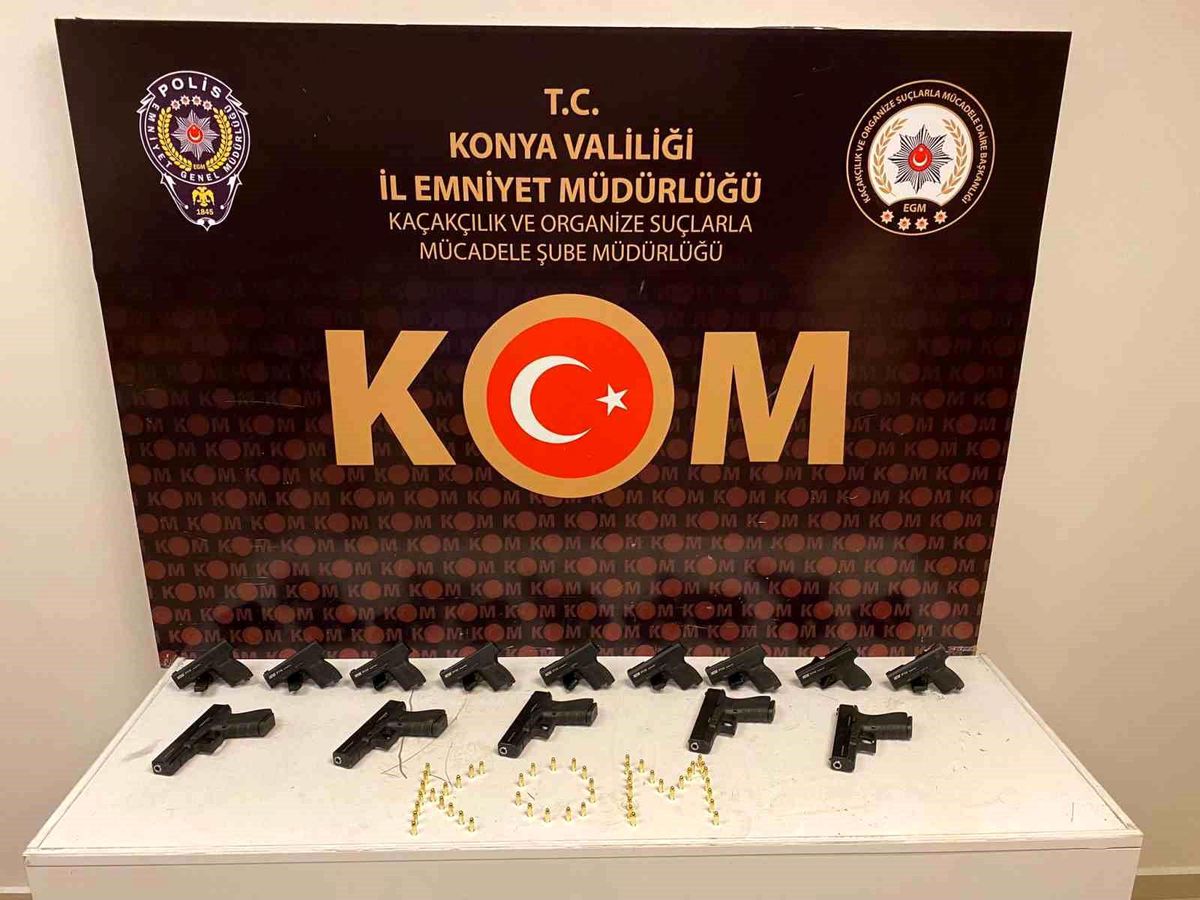 Konya\'da Silah Kaçakçılarına Operasyon: 14 Tabanca ve 50 Fişek Ele Geçirildi