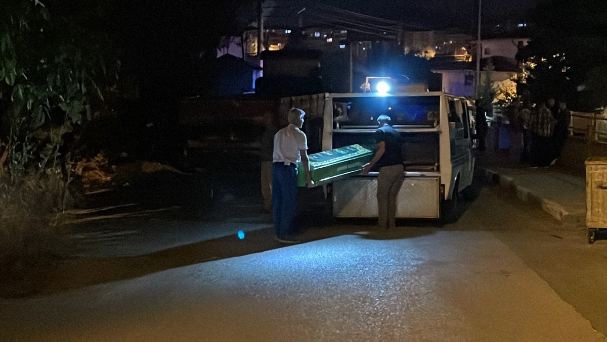 Karabük\'te Boşanma Aşamasında Olan Kişi Karısını ve Kayınvalidesini Öldürdü, Sonrasında İntihar Etti