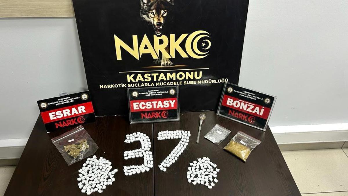 Kastamonu\'da Uyuşturucu Operasyonunda 2 Şahıs Tutuklandı