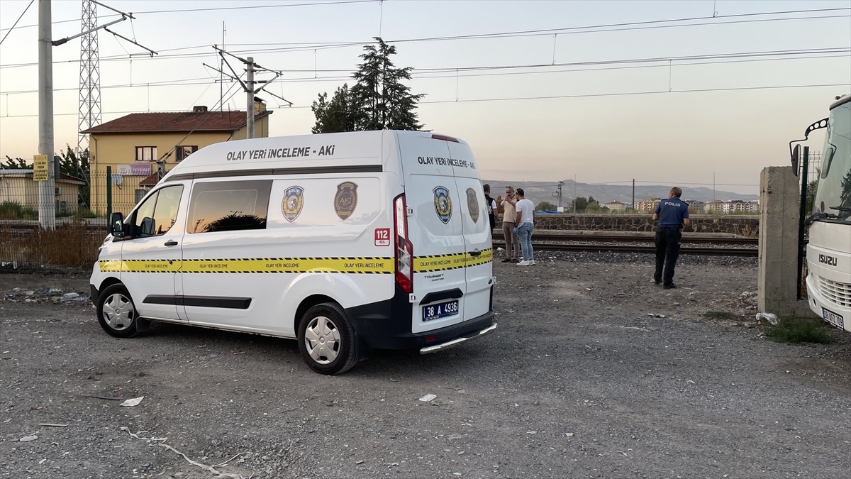 Kayseri\'de polisten kaçarken silah çeken hükümlü yakalandı