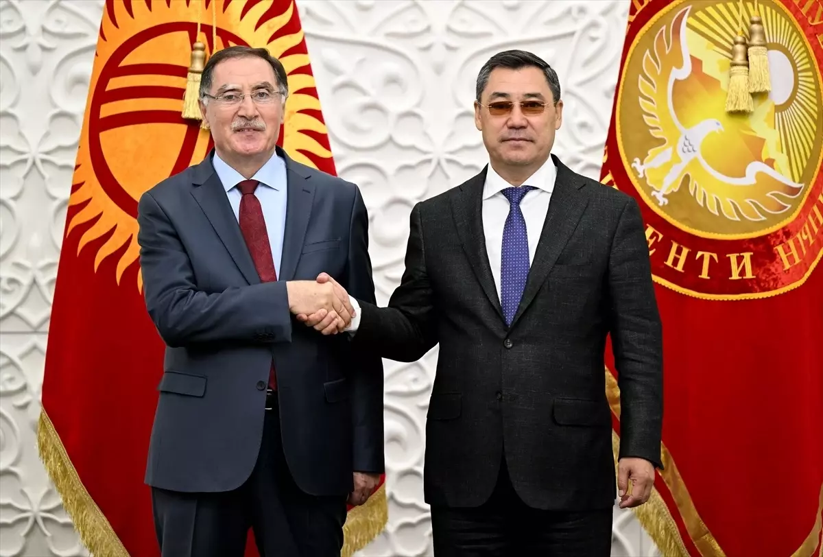 Kırgızistan Cumhurbaşkanı Caparov, Kamu Başdenetçisi Malkoç\'u kabul etti