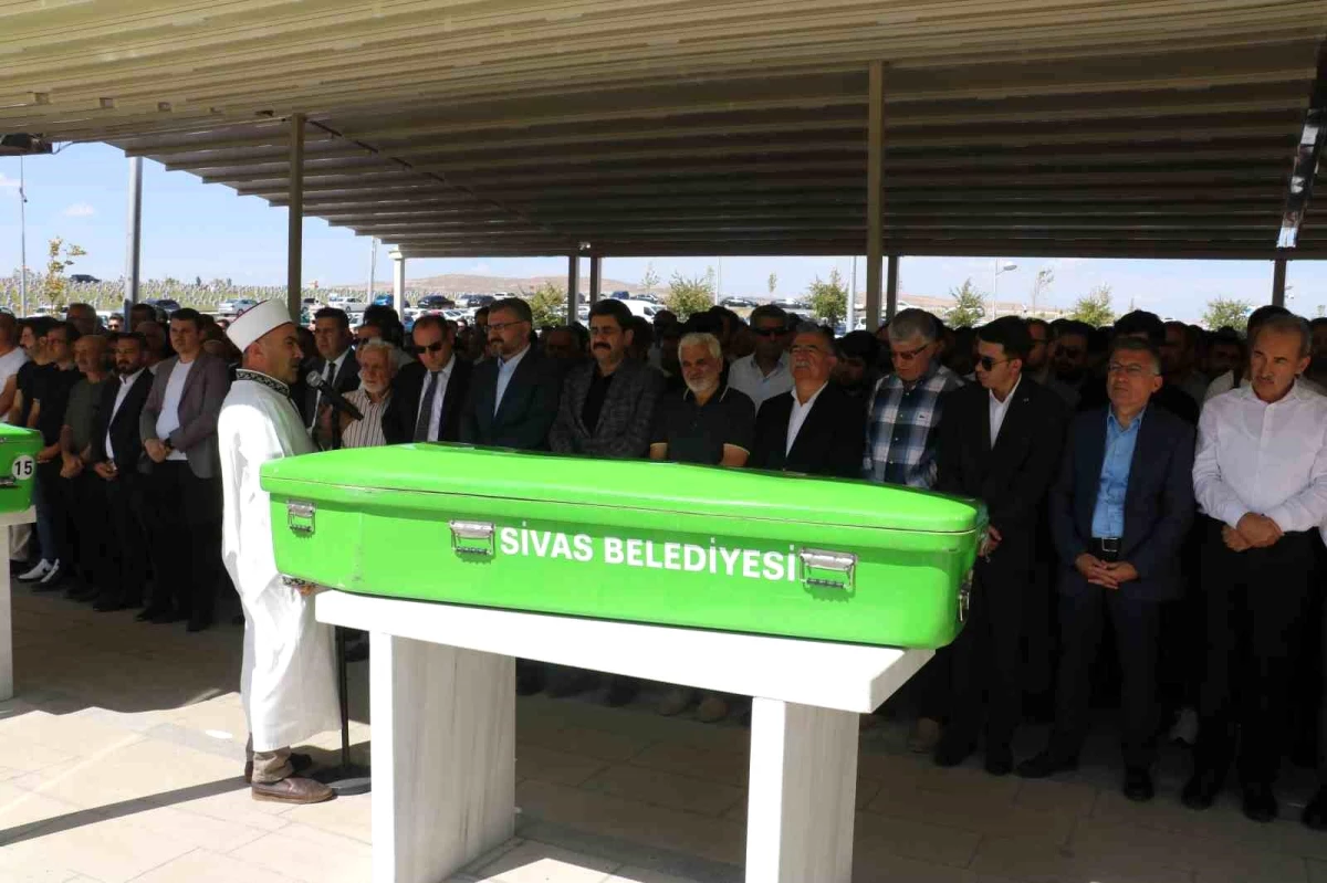 Sivas Belediyesi Meclis Üyesi Abdullah Halid Mücahit Son Yolculuğuna Uğurlandı