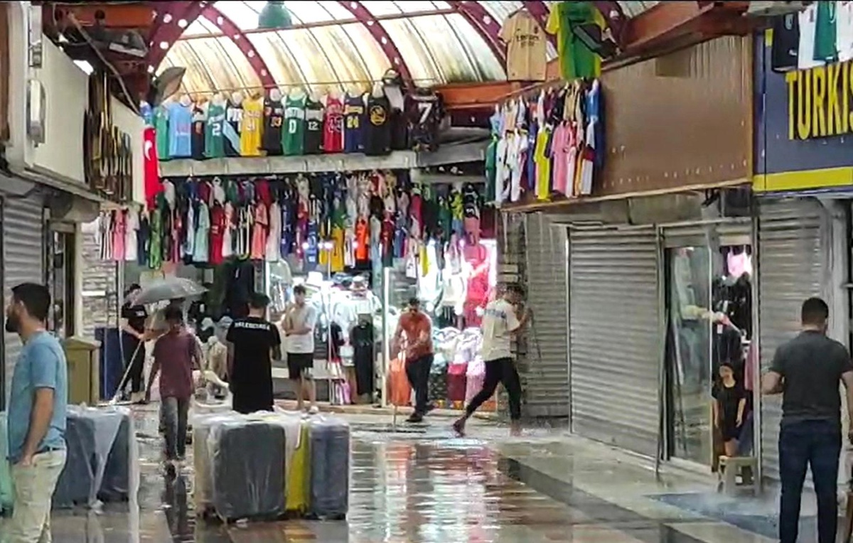Marmaris Kapalı Çarşı, Şiddetli Yağış Sonrası Sular Altında Kaldı