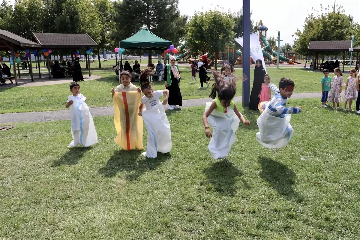 Sakarya İHH İnsani Yardım Derneği Yetimler İçin Şenlik Düzenledi