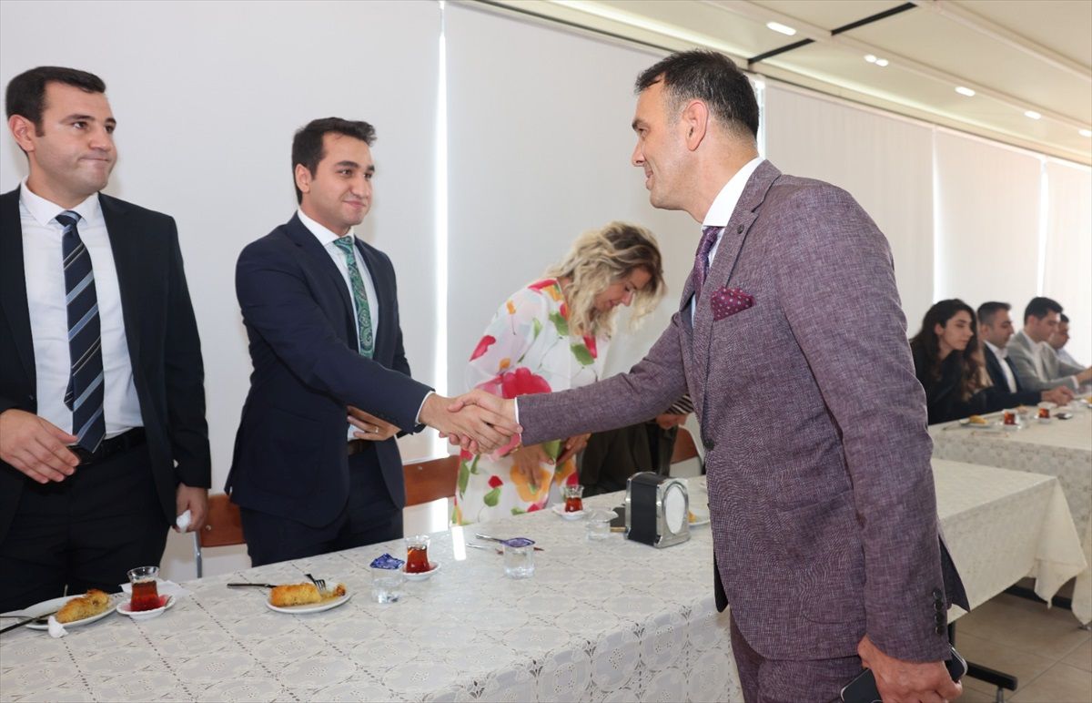 Silifke Belediye Başkanı Sadık Altunok, Silifke Adliyesi\'ni ziyaret etti