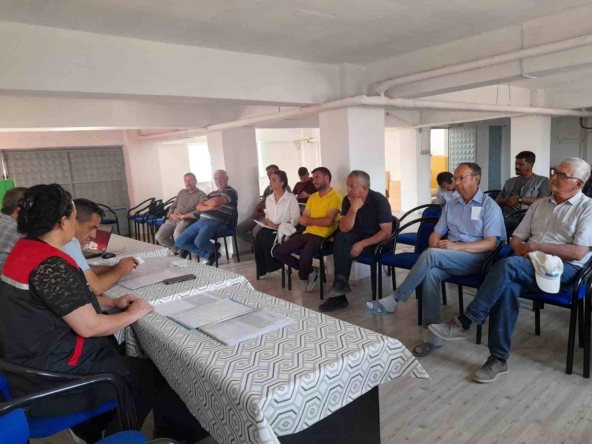 Eskişehir İl Tarım ve Orman Müdürlüğü Sulama Kooperatiflerine Hibe Desteği ve Bilgilendirme Toplantıları Düzenliyor