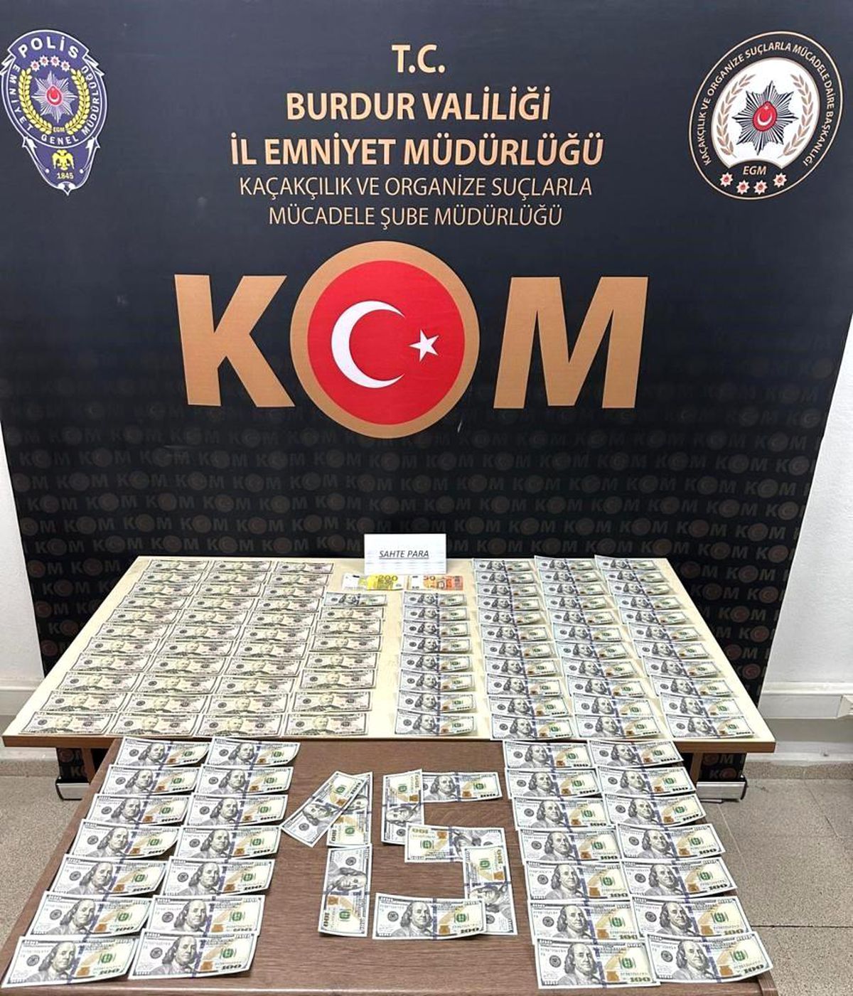 Burdur\'da Sahte Döviz Operasyonu: 15 Bin 750 Dolar ve 250 Euro Ele Geçirildi