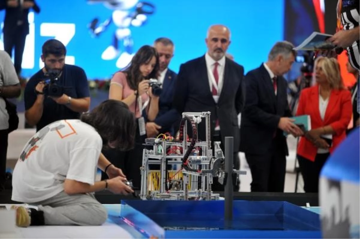 Uluslararası MEB Robot Yarışması Bursa\'da Başladı