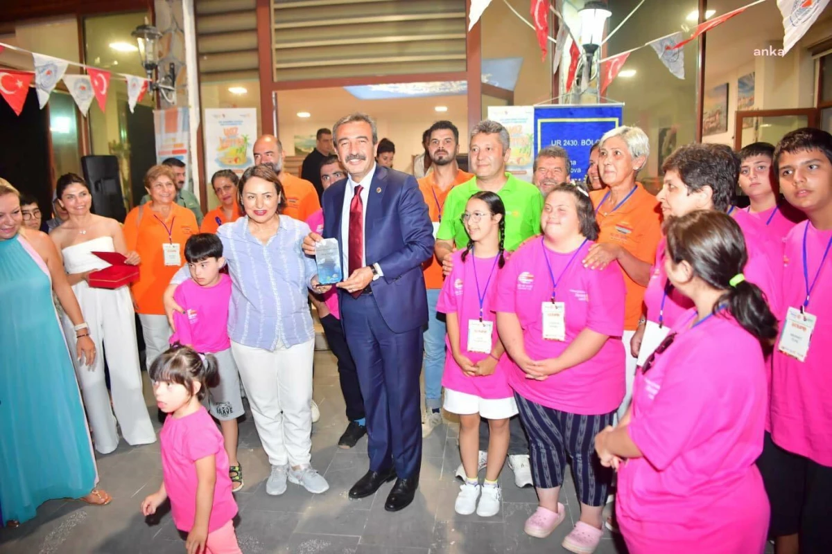 Çukurova Belediye Başkanı Özel Çocuklarla Yaz Kampında Buluştu