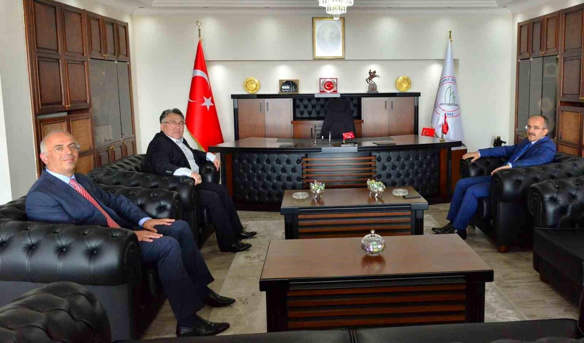 Zonguldak Cumhuriyet Başsavcısı ZBEÜ Rektörü\'nü ziyaret etti