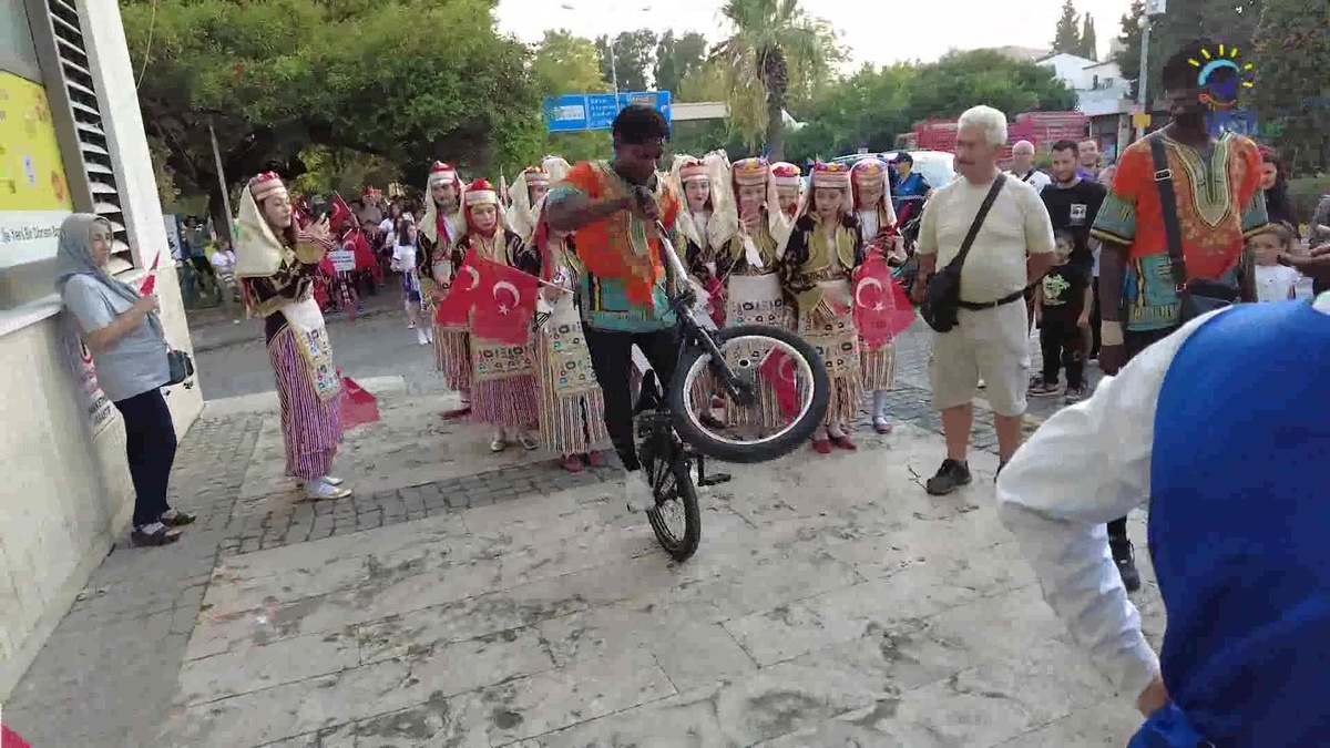 Efes Selçuk\'ta EFEST Kültür, Sanat ve Yaşam Festivali Başladı