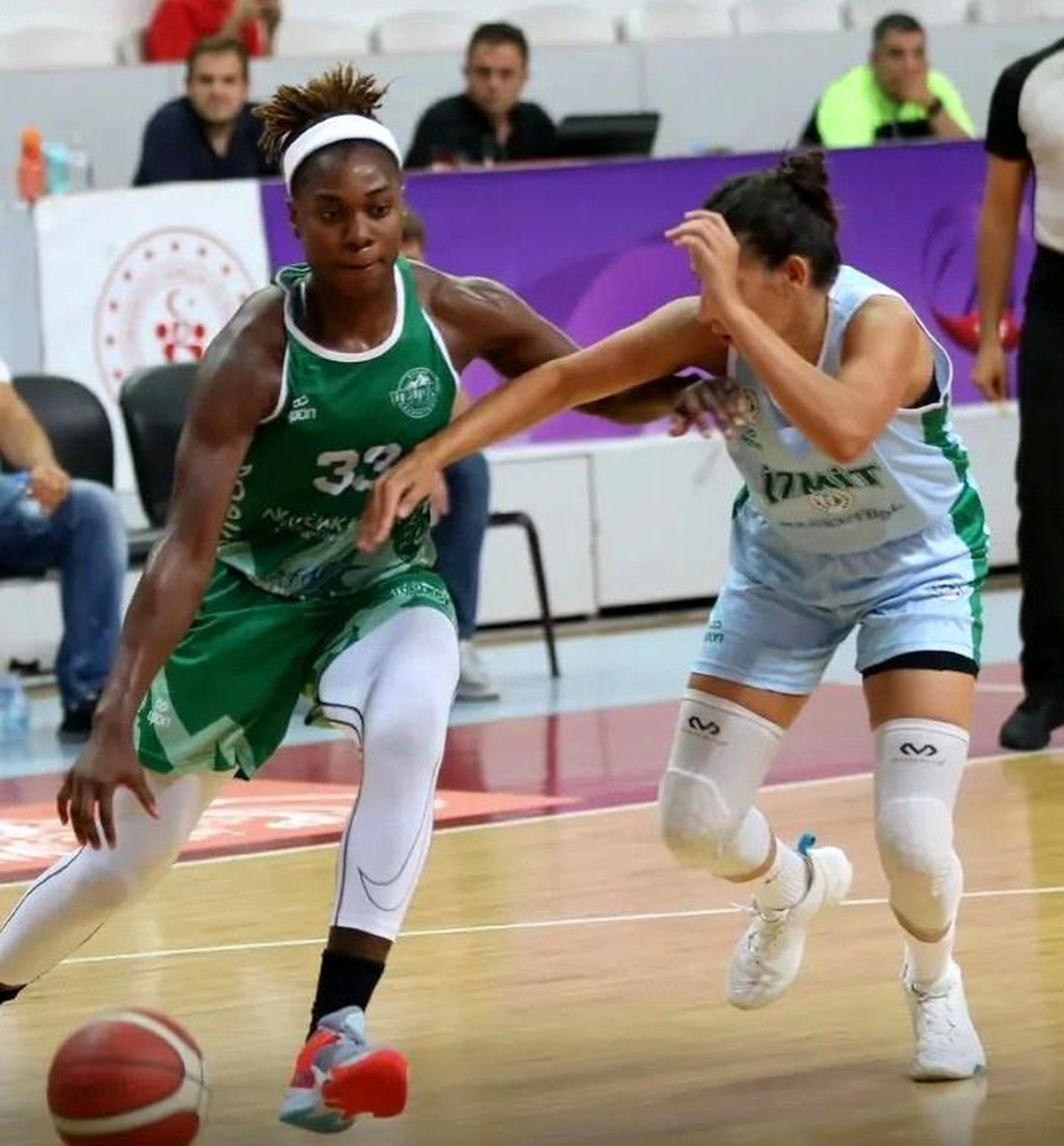 Erciyes Cup Turnuvası\'nda İzmit Belediyespor, Bursa Uludağ Basketbol\'u mağlup etti
