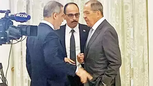 Hakan Fidan, Sergey Lavrov ve İbrahim Kalın'ın hararetli sohbeti zirveye damga vurdu