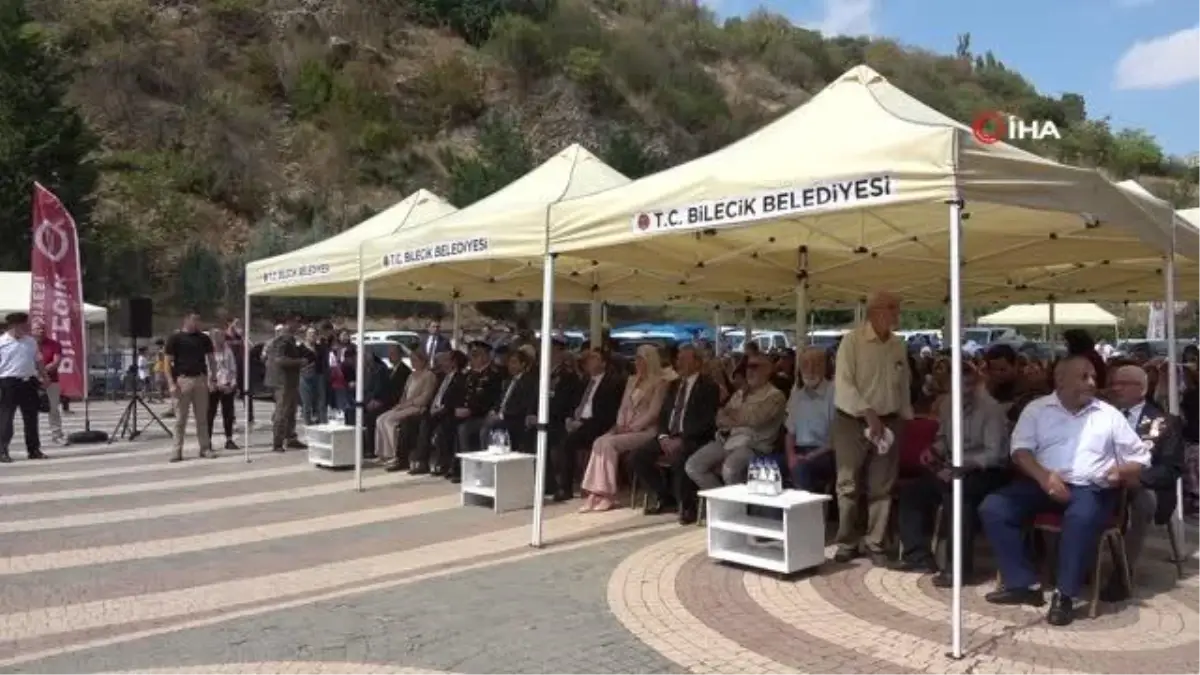 Şeyh Edebali Türbesi\'nde mehteran eşliğinde şifalı pilav ikramı