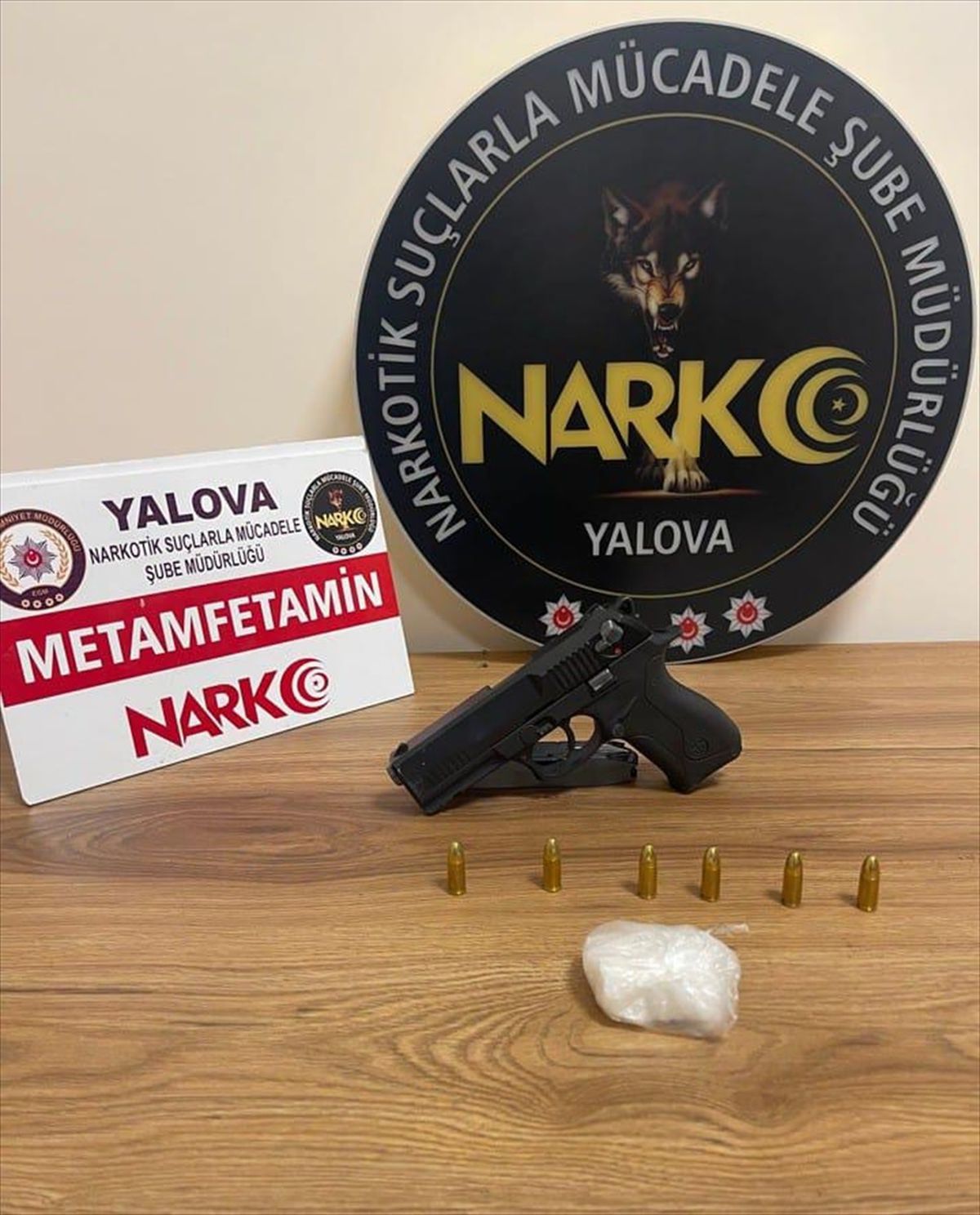 Yalova\'da Narkotik Operasyonunda 10 Kişi Gözaltına Alındı