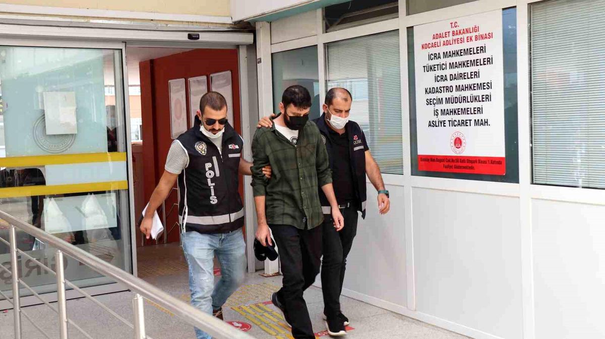 Kocaeli\'de Yatırım Vaadiyle 23 Kişiyi 20 Milyon TL Dolandırdığı İddia Edilen Sanık Savunmasını Yaptı