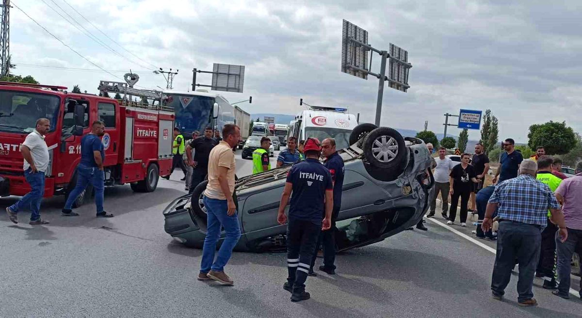 Amasya\'da trafik kazasında 3 yaşındaki çocuk hayatını kaybetti