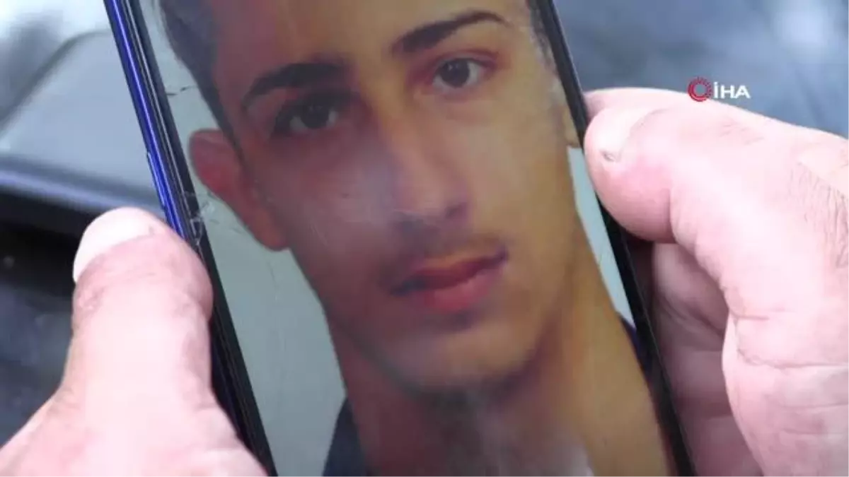 Artvin\'de Kaybolan Genç İçin Anne Gözyaşı Döküyor