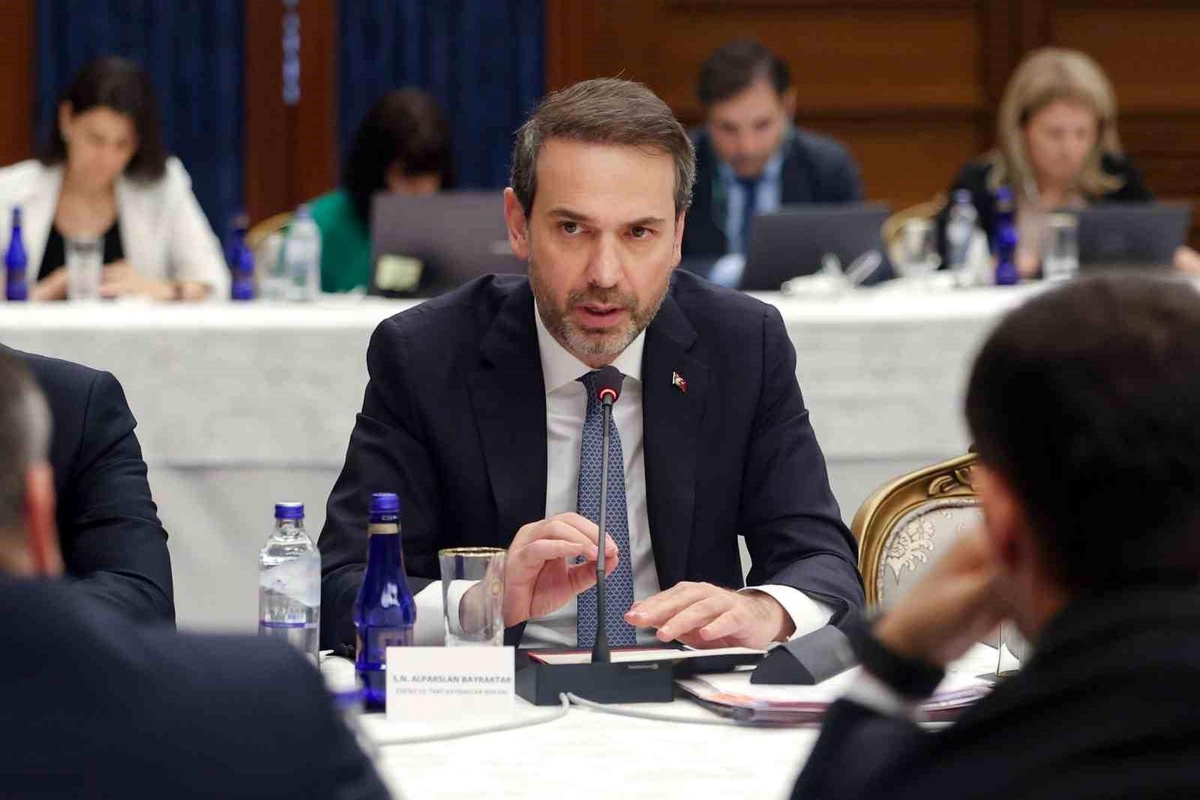 Bakan Bayraktar: "Türkiye doğal gazda 2028 yılına kadar 150 milyar metreküp yıllık giriş kapasitesine sahip olacak"