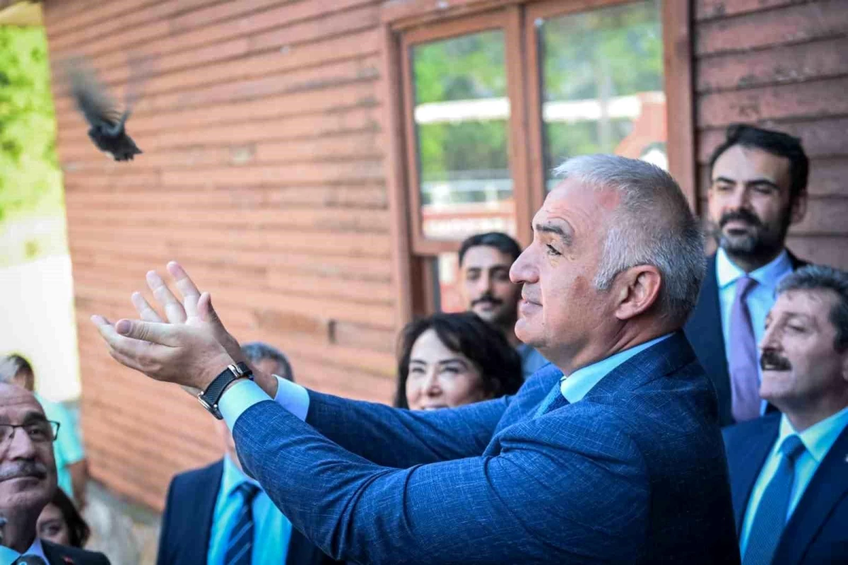 Kültür ve Turizm Bakanı Samsun\'da Turizm Sektörü Temsilcileriyle Buluştu